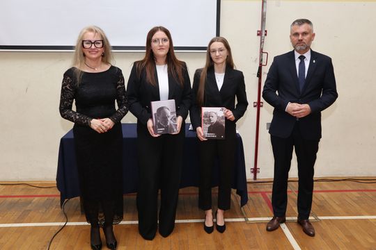 Zakończenie roku klas maturalnych Zespołu Szkół Ekonomicznych i Mundurowych w Chełmie [ZDJĘCIA]