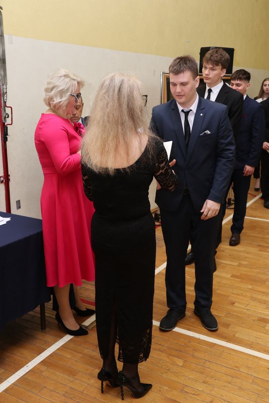 Zakończenie roku klas maturalnych Zespołu Szkół Ekonomicznych i Mundurowych w Chełmie [ZDJĘCIA]