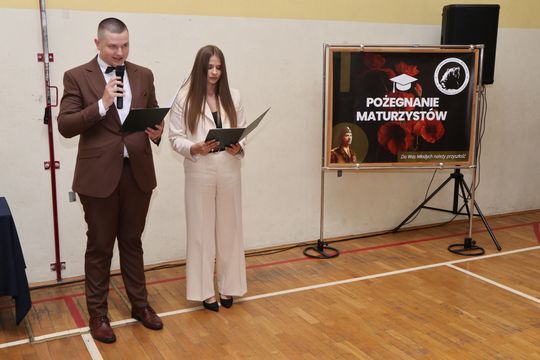Zakończenie roku klas maturalnych Zespołu Szkół Ekonomicznych i Mundurowych w Chełmie [ZDJĘCIA]