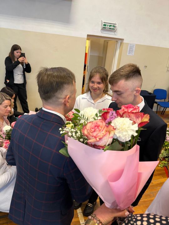 Uroczyste Pożegnanie Maturzystów 2025 w Zespole Szkół Nr 1 im. Tadeusza Kościuszki w Krasnymstawie [GALERIA ZDJĘĆ]
