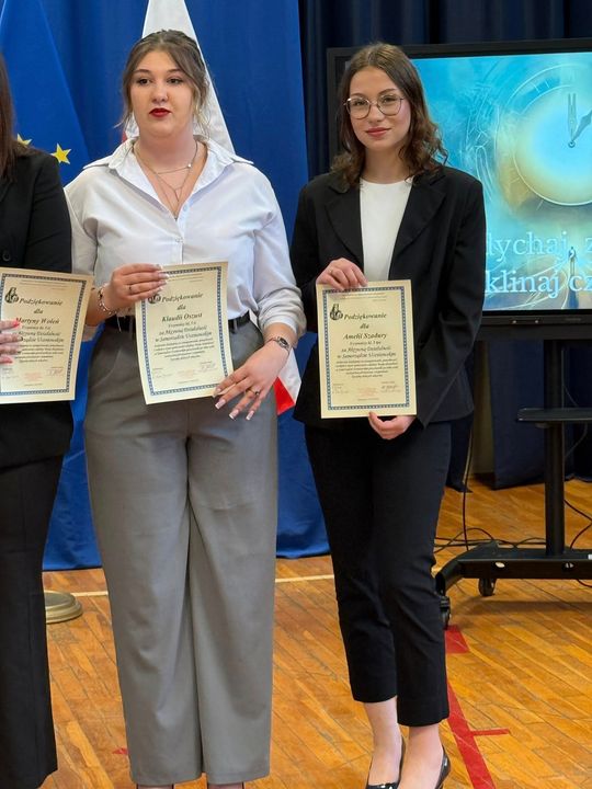 Uroczyste Pożegnanie Maturzystów 2025 w Zespole Szkół Nr 1 im. Tadeusza Kościuszki w Krasnymstawie [GALERIA ZDJĘĆ]