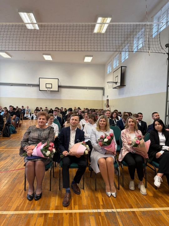 Uroczyste Pożegnanie Maturzystów 2025 w Zespole Szkół Nr 1 im. Tadeusza Kościuszki w Krasnymstawie [GALERIA ZDJĘĆ]