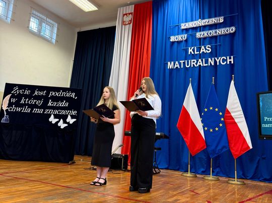 Uroczyste Pożegnanie Maturzystów 2025 w Zespole Szkół Nr 1 im. Tadeusza Kościuszki w Krasnymstawie [GALERIA ZDJĘĆ]