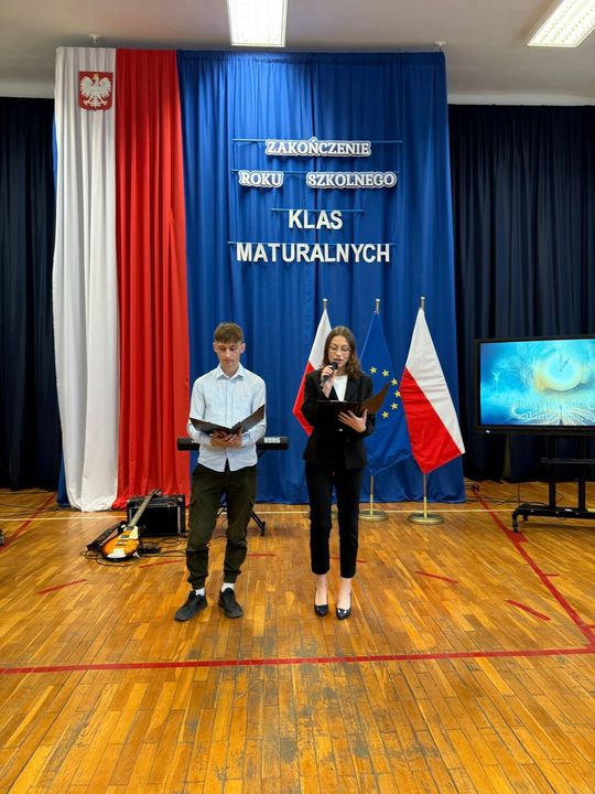 Uroczyste Pożegnanie Maturzystów 2025 w Zespole Szkół Nr 1 im. Tadeusza Kościuszki w Krasnymstawie [GALERIA ZDJĘĆ]