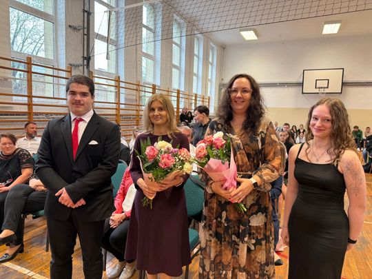 Uroczyste Pożegnanie Maturzystów 2025 w Zespole Szkół Nr 1 im. Tadeusza Kościuszki w Krasnymstawie [GALERIA ZDJĘĆ]