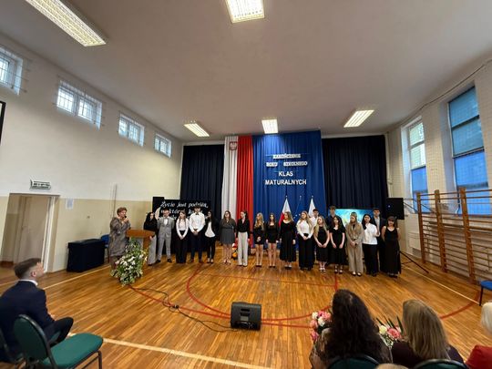 Uroczyste Pożegnanie Maturzystów 2025 w Zespole Szkół Nr 1 im. Tadeusza Kościuszki w Krasnymstawie [GALERIA ZDJĘĆ]