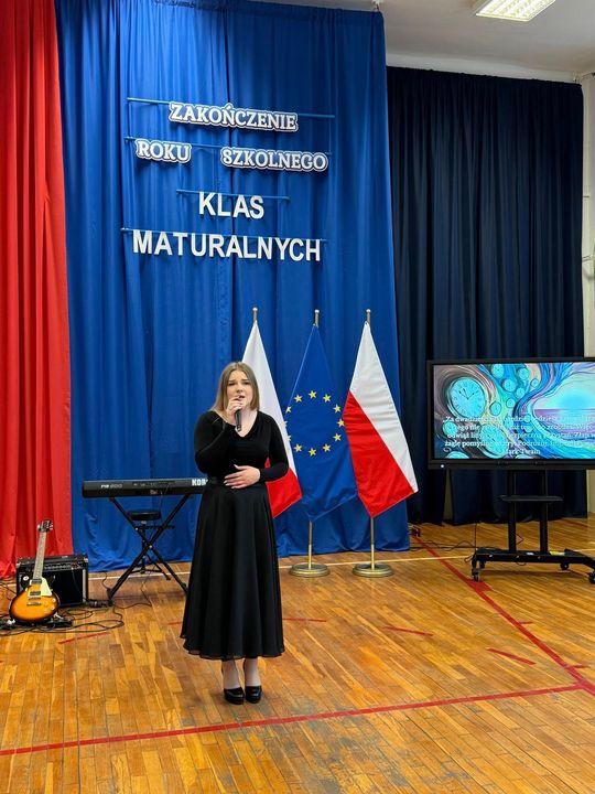 Uroczyste Pożegnanie Maturzystów 2025 w Zespole Szkół Nr 1 im. Tadeusza Kościuszki w Krasnymstawie [GALERIA ZDJĘĆ]