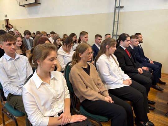 Uroczyste Pożegnanie Maturzystów 2025 w Zespole Szkół Nr 1 im. Tadeusza Kościuszki w Krasnymstawie [GALERIA ZDJĘĆ]