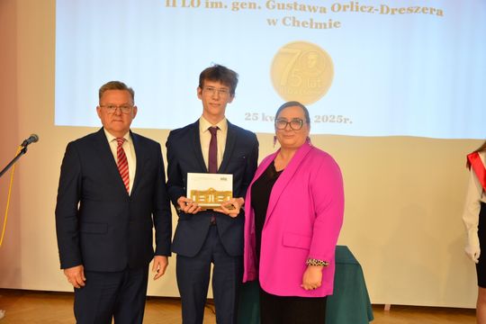 Uroczyste zakończenie roku klas czwartych w II Liceum Ogólnokształcącym w Chełmie [GALERIA ZDJĘĆ]