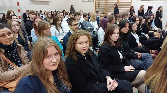 Uroczyste zakończenie roku klas czwartych w IV Liceum Ogólnokształcącym w Chełmie [GALERIA ZDJĘĆ]