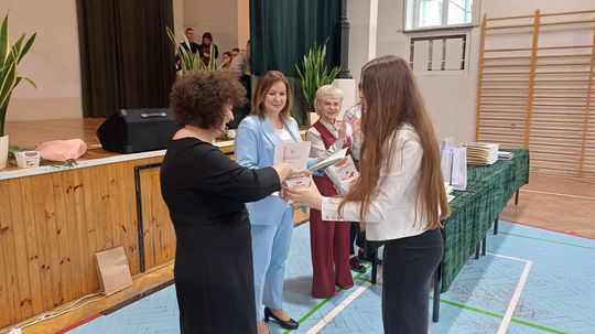 Uroczyste zakończenie roku klas czwartych w IV Liceum Ogólnokształcącym w Chełmie [GALERIA ZDJĘĆ]