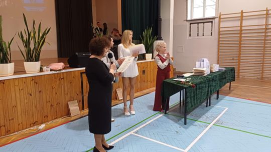 Uroczyste zakończenie roku klas czwartych w IV Liceum Ogólnokształcącym w Chełmie [GALERIA ZDJĘĆ]