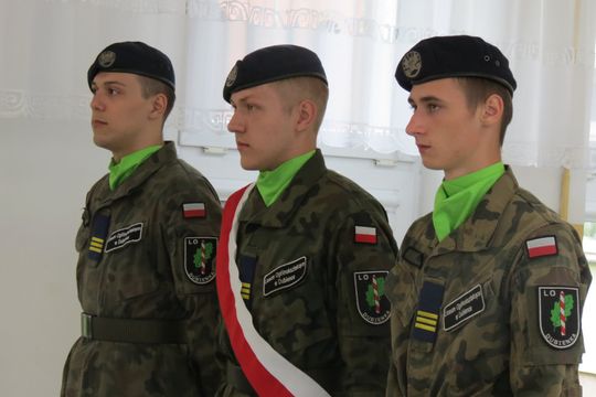 Zakończenie roku szkolnego uczniów klasy czwartej w Liceum Ogólnokształcącym w Dubience [GALERIA ZDJĘĆ]