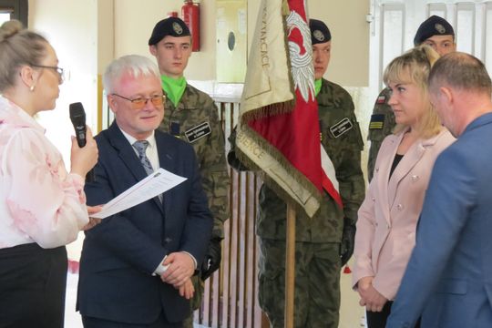 Zakończenie roku szkolnego uczniów klasy czwartej w Liceum Ogólnokształcącym w Dubience [GALERIA ZDJĘĆ]