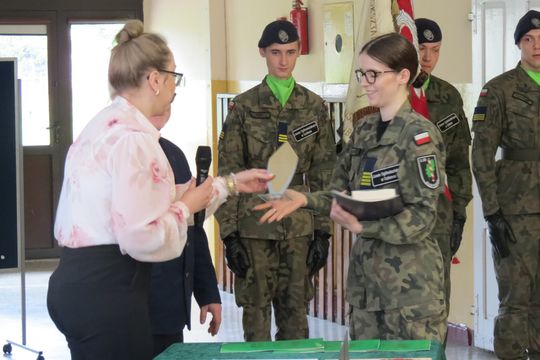 Zakończenie roku szkolnego uczniów klasy czwartej w Liceum Ogólnokształcącym w Dubience [GALERIA ZDJĘĆ]