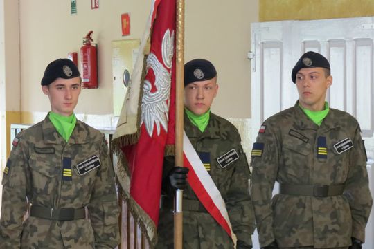 Zakończenie roku szkolnego uczniów klasy czwartej w Liceum Ogólnokształcącym w Dubience [GALERIA ZDJĘĆ]