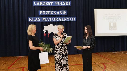 Pożegnanie maturzystów w Zespole Szkół Centrum Kształcenia Rolniczego w Okszowie [GALERIA ZDJĘĆ]