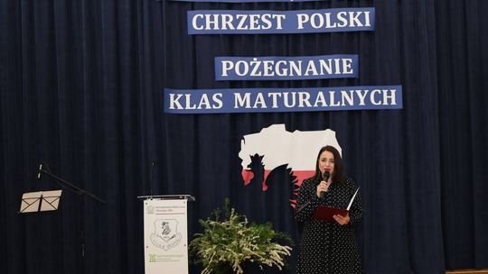 Pożegnanie maturzystów w Zespole Szkół Centrum Kształcenia Rolniczego w Okszowie [GALERIA ZDJĘĆ]