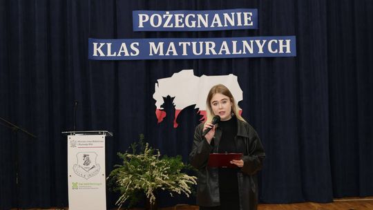 Pożegnanie maturzystów w Zespole Szkół Centrum Kształcenia Rolniczego w Okszowie [GALERIA ZDJĘĆ]