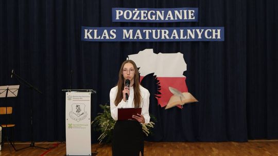 Pożegnanie maturzystów w Zespole Szkół Centrum Kształcenia Rolniczego w Okszowie [GALERIA ZDJĘĆ]
