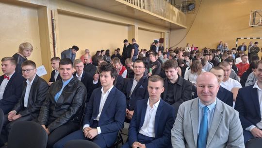 Zakończenie roku klas maturalnych w ZSEiT im. ks. Stanisława Staszica w Chełmie [GALERIA ZDJĘĆ]