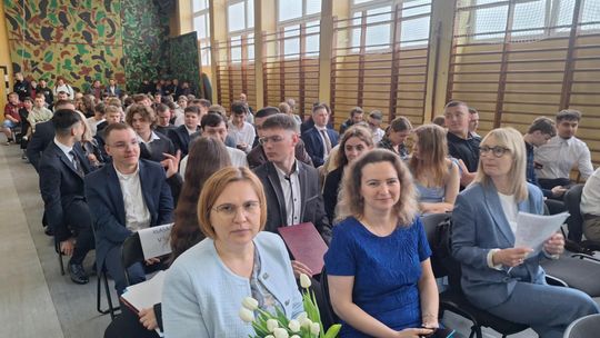 Zakończenie roku klas maturalnych w ZSEiT im. ks. Stanisława Staszica w Chełmie [GALERIA ZDJĘĆ]