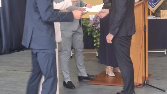 Zakończenie roku klas maturalnych w ZSEiT im. ks. Stanisława Staszica w Chełmie [GALERIA ZDJĘĆ]
