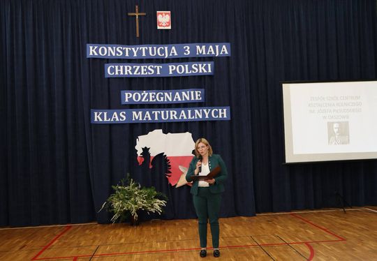 Pożegnanie maturzystów w Zespole Szkół Centrum Kształcenia Rolniczego w Okszowie [GALERIA ZDJĘĆ]