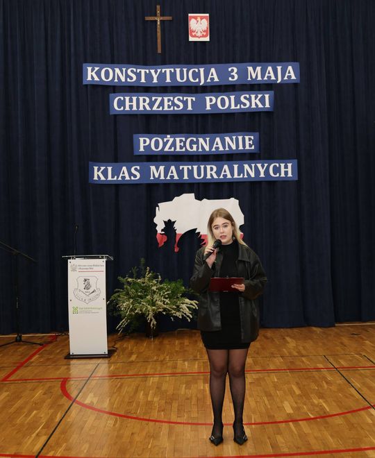 Pożegnanie maturzystów w Zespole Szkół Centrum Kształcenia Rolniczego w Okszowie [GALERIA ZDJĘĆ]