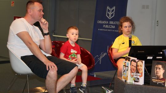 Chełm. Sportowi BIBLIONERZY znają historię piłki nożnej [GALERIA ZDJĘĆ]