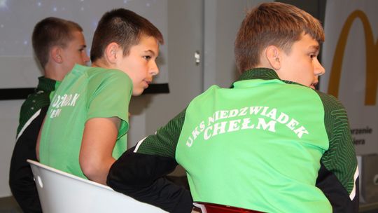 Chełm. Sportowi BIBLIONERZY znają historię piłki nożnej [GALERIA ZDJĘĆ]