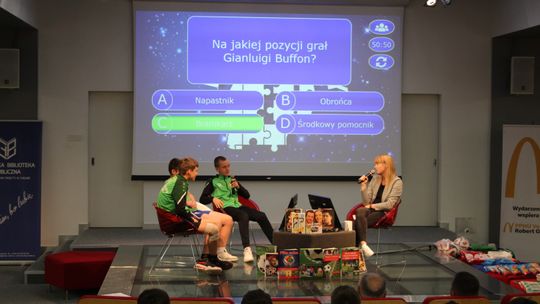 Chełm. Sportowi BIBLIONERZY znają historię piłki nożnej [GALERIA ZDJĘĆ]