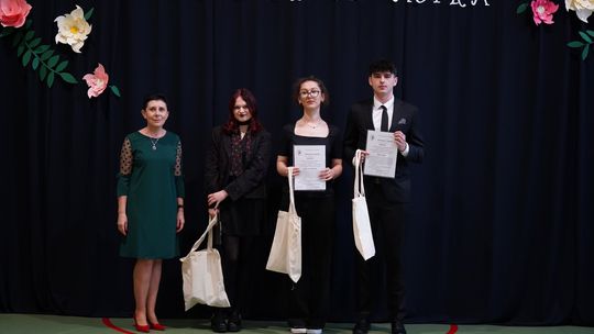 Pożegnanie absolwentów I LO im. Władysława Jagiełły w Krasnymstawie [GALERIA ZDJĘĆ]