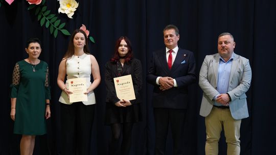 Pożegnanie absolwentów I LO im. Władysława Jagiełły w Krasnymstawie [GALERIA ZDJĘĆ]