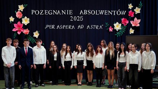 Pożegnanie absolwentów I LO im. Władysława Jagiełły w Krasnymstawie [GALERIA ZDJĘĆ]