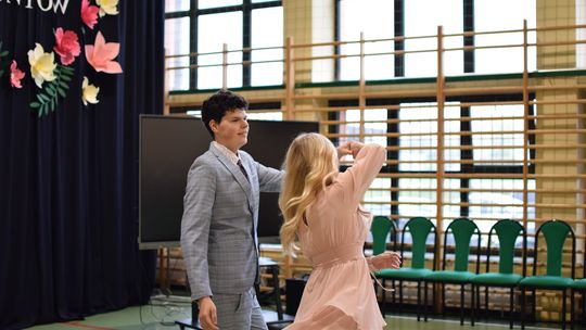 Pożegnanie absolwentów I LO im. Władysława Jagiełły w Krasnymstawie [GALERIA ZDJĘĆ]