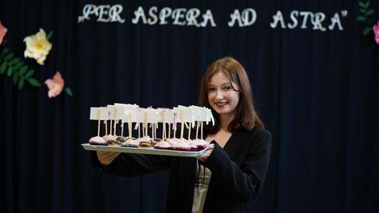 Pożegnanie absolwentów I LO im. Władysława Jagiełły w Krasnymstawie [GALERIA ZDJĘĆ]