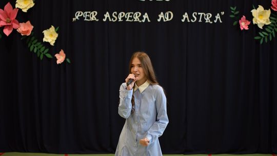 Pożegnanie absolwentów I LO im. Władysława Jagiełły w Krasnymstawie [GALERIA ZDJĘĆ]