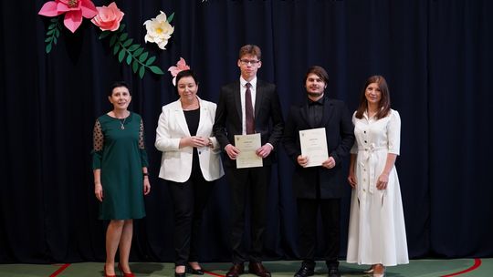 Pożegnanie absolwentów I LO im. Władysława Jagiełły w Krasnymstawie [GALERIA ZDJĘĆ]