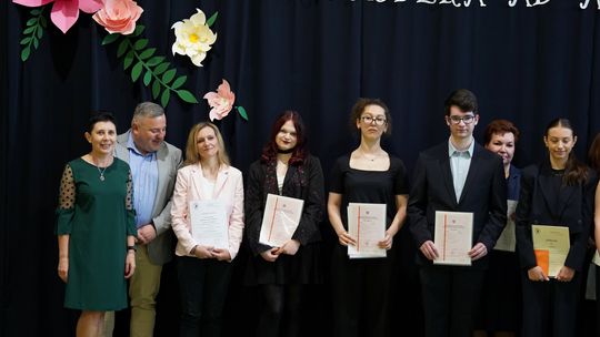 Pożegnanie absolwentów I LO im. Władysława Jagiełły w Krasnymstawie [GALERIA ZDJĘĆ]