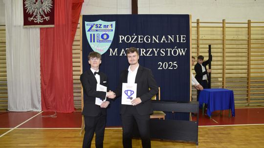 Zakończenie roku klas maturalnych ZSZ Nr 1 i II LO we Włodawie [GALERIA ZDJĘĆ]