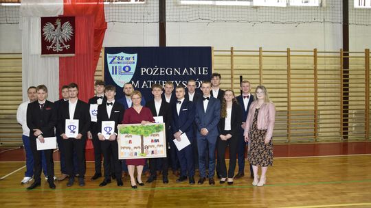 Zakończenie roku klas maturalnych ZSZ Nr 1 i II LO we Włodawie [GALERIA ZDJĘĆ]
