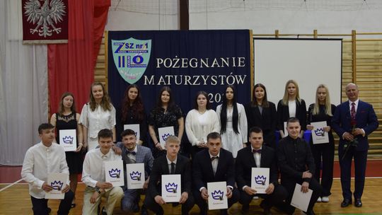 Zakończenie roku klas maturalnych ZSZ Nr 1 i II LO we Włodawie [GALERIA ZDJĘĆ]
