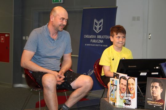 Chełm. Sportowi BIBLIONERZY znają historię piłki nożnej [GALERIA ZDJĘĆ]