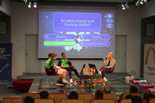 Chełm. Sportowi BIBLIONERZY znają historię piłki nożnej [GALERIA ZDJĘĆ]