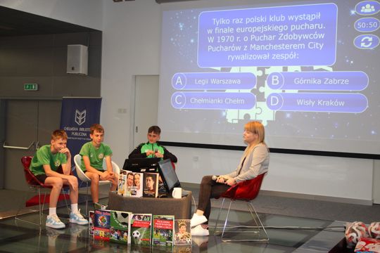 Chełm. Sportowi BIBLIONERZY znają historię piłki nożnej [GALERIA ZDJĘĆ]