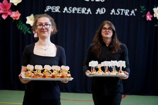 Pożegnanie absolwentów I LO im. Władysława Jagiełły w Krasnymstawie [GALERIA ZDJĘĆ]