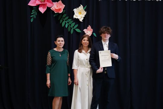 Pożegnanie absolwentów I LO im. Władysława Jagiełły w Krasnymstawie [GALERIA ZDJĘĆ]