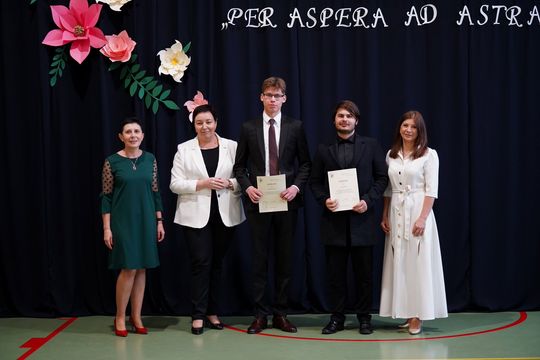 Pożegnanie absolwentów I LO im. Władysława Jagiełły w Krasnymstawie [GALERIA ZDJĘĆ]