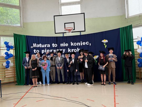 Pożegnanie absolwentów w Prywatnym Liceum Ogólnokształcącym w Krasnymstawie [GALERIA ZDJĘĆ]